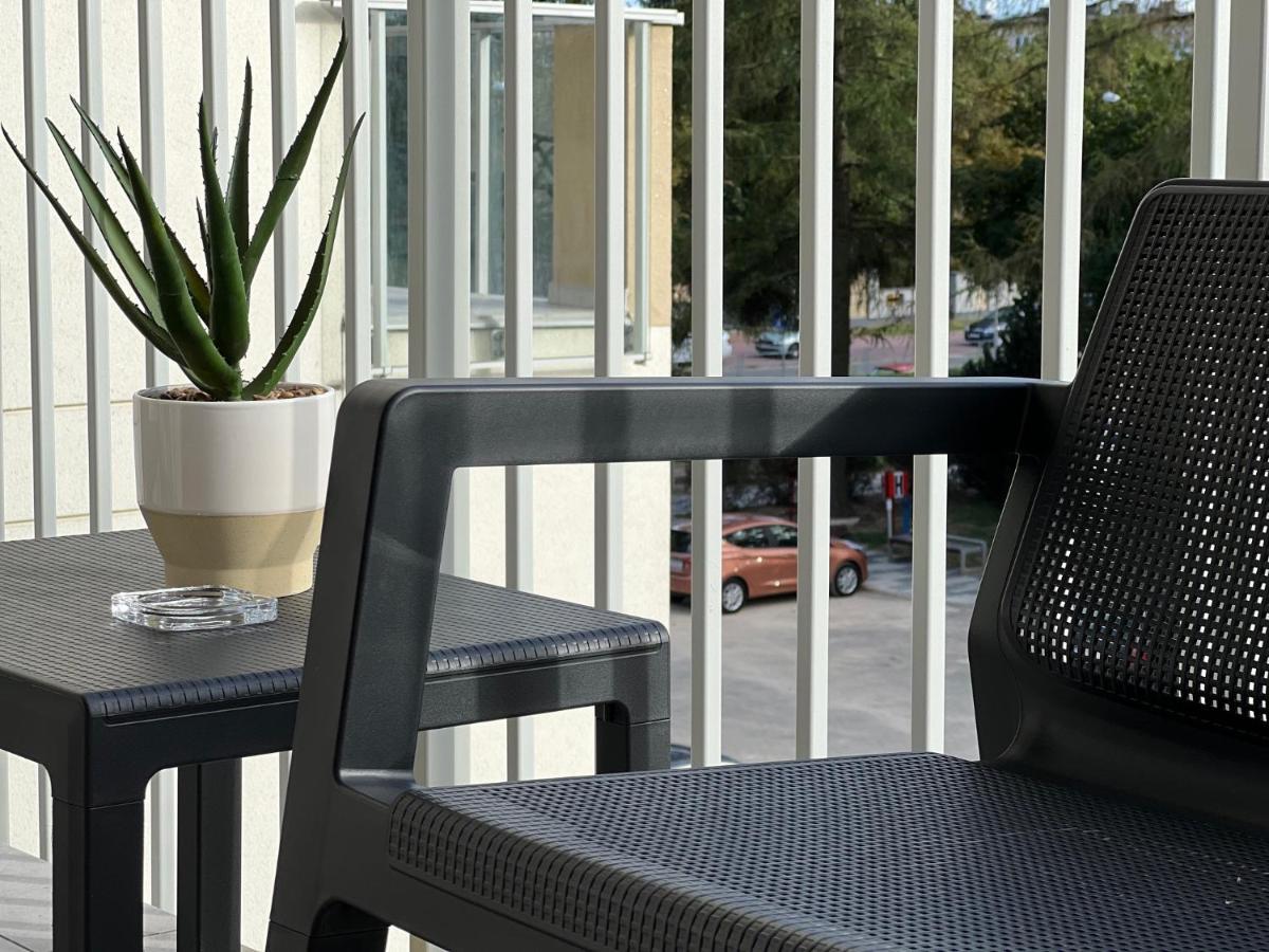 Family & Business Elegant Apartments Ul Lotnicza Centrum Galeria Korona - 1 Bedroom, Terrace, Air Conditioning, Garage - New! Kielce Exterior foto
